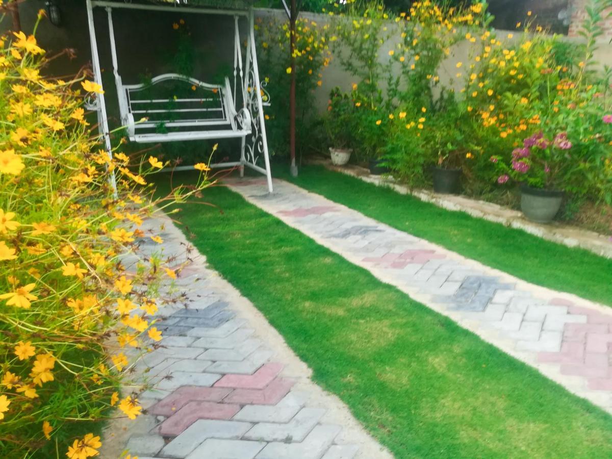 Geethani Tourist Home פולונרואה מראה חיצוני תמונה