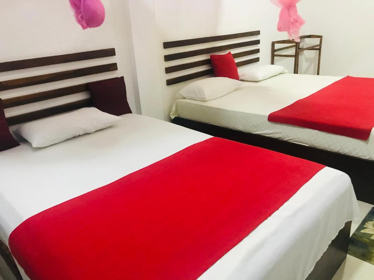 Geethani Tourist Home פולונרואה מראה חיצוני תמונה