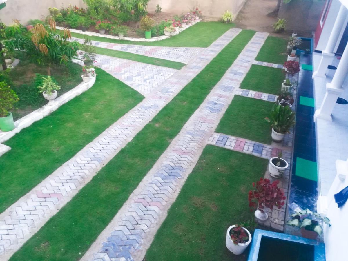 Geethani Tourist Home פולונרואה מראה חיצוני תמונה