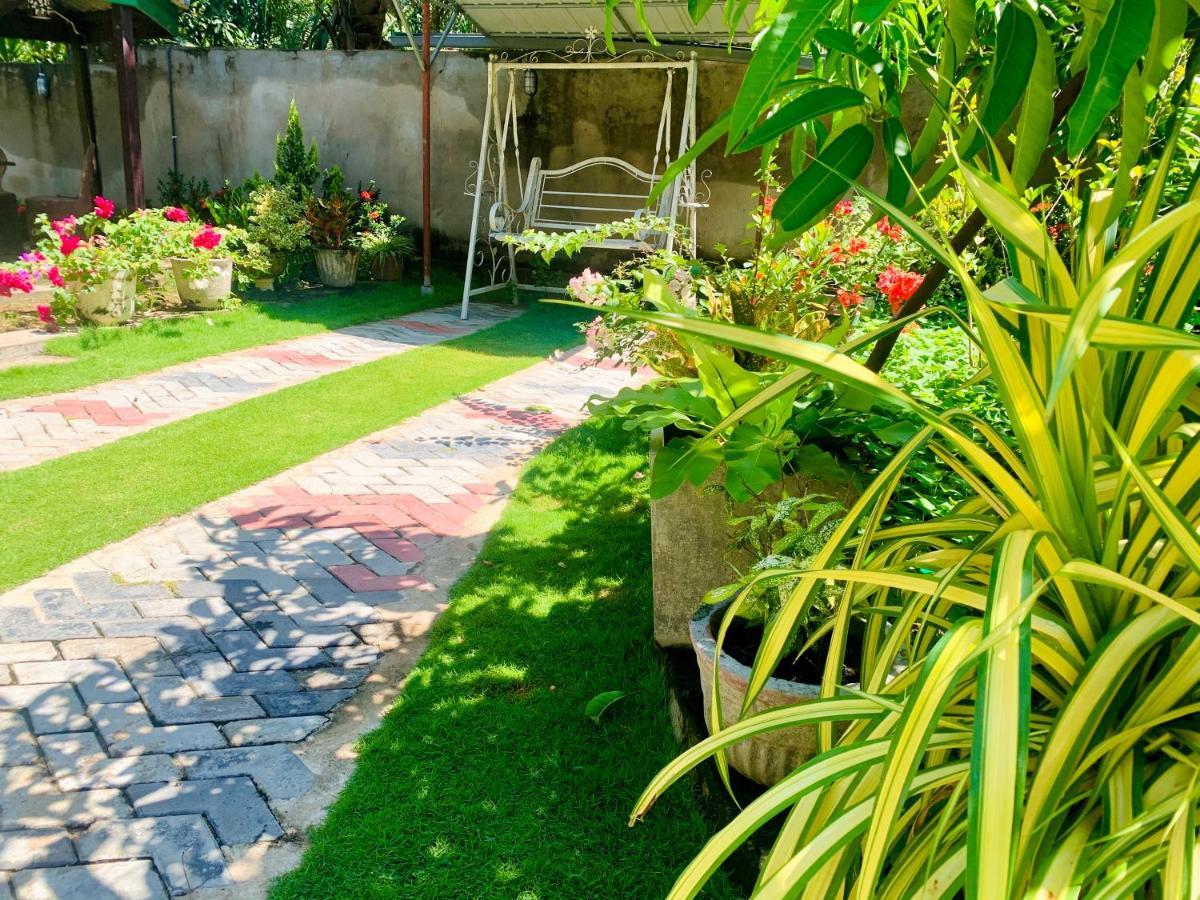 Geethani Tourist Home פולונרואה מראה חיצוני תמונה
