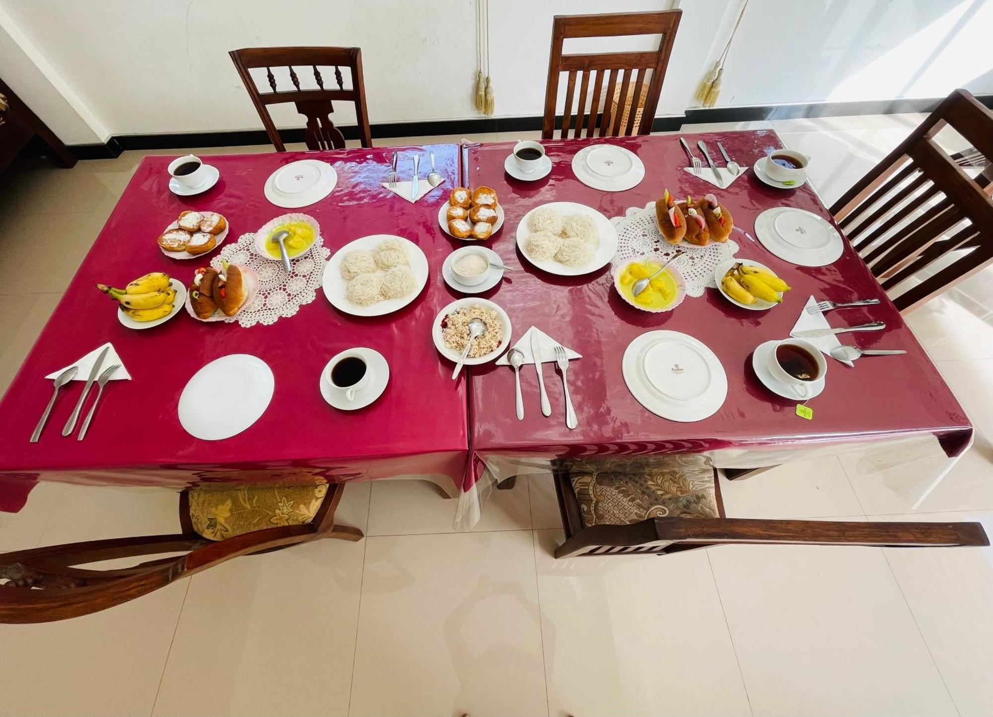 Geethani Tourist Home פולונרואה מראה חיצוני תמונה
