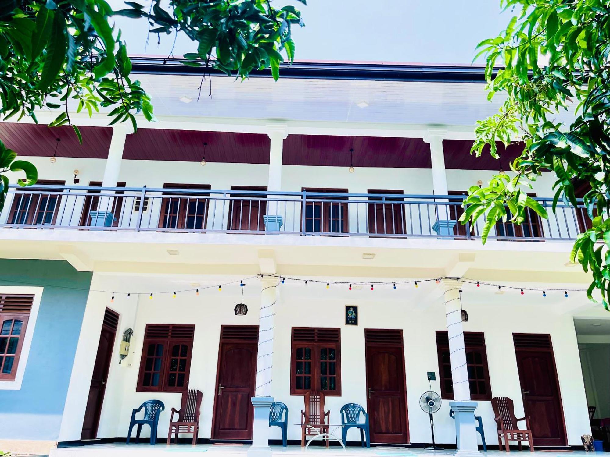 Geethani Tourist Home פולונרואה מראה חיצוני תמונה